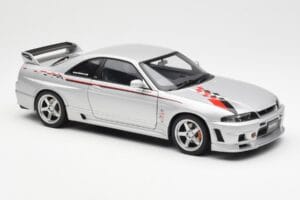 Nissan Skyline GT-R R33 R-Tune Argento AUTOart 1:18 77326 Pressofusione — immagine 6 di 8
