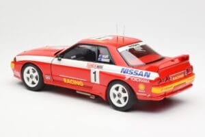 Nissan Skyline GT-R R32 #1 J. Richards / M. Skaife Bathurst 1000 Winner 1992 AUTOart 1:18 89279 Pressofusione — immagine 7 di 8