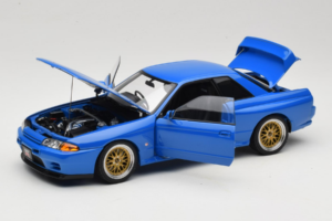 Nissan Skyline GT-R R32 V-Spec II Tuned Blu AUTOart 1:18 77415 Pressofusione — immagine 2 di 8
