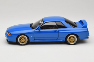 Nissan Skyline GT-R R32 V-Spec II Tuned Blu AUTOart 1:18 77415 Pressofusione — immagine 4 di 8
