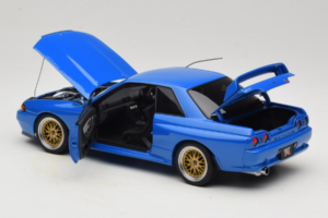 Nissan Skyline GT-R R32 V-Spec II Tuned Blu AUTOart 1:18 77415 Pressofusione — immagine 5 di 8
