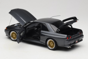 Nissan Skyline GT-R R32 V-Spec II Tuned Gun Grey Metallic AUTOart 1:18 77417 Pressofusione — immagine 5 di 8