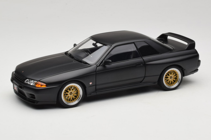 Nissan Skyline GT-R R32 V-Spec II Tuned Version Matt Black AUTOart 1:18 77418 Pressofusione