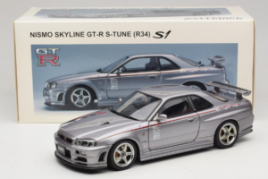 Nissan Skyline GT-R R34 Nismo S-Tune Argento AUTOart 1:18 77358 Pressofusione — immagine 8 di 8