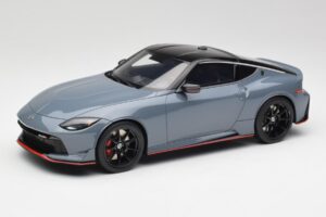 Nissan Z RZ34 NISMO Stealth Grigio GT Spirit 1:18 GT484 Resina