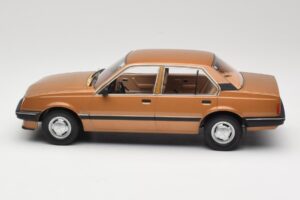 Opel Ascona C Berlina Beige Metallic MCG 1:18 MCG18459 Pressofusione — immagine 3 di 6