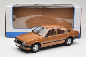 Opel Ascona C Berlina Beige Metallic MCG 1:18 MCG18459 Pressofusione — immagine 6 di 6