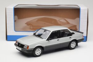 Opel Ascona C SR Argento MCG 1:18 MCG18460 Pressofusione — immagine 6 di 6