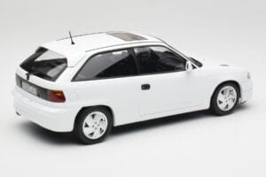 Opel Astra F GSi Blanc Casablanca Norev 1:18 183673 Pressofusione — immagine 2 di 6