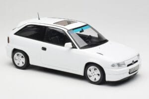 Opel Astra F GSi Blanc Casablanca Norev 1:18 183673 Pressofusione — immagine 4 di 6