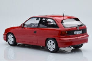 Opel Astra F GSi Rosso Norev 1:18 183672 Pressofusione — immagine 5 di 6