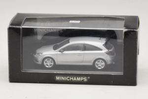 Opel Astra H GTC Argento Minichamps 1:43 ASTRA003 Pressofusione — immagine 4 di 4