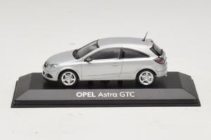 Opel Astra H GTC Argento Minichamps 1:43 ASTRA003 Pressofusione