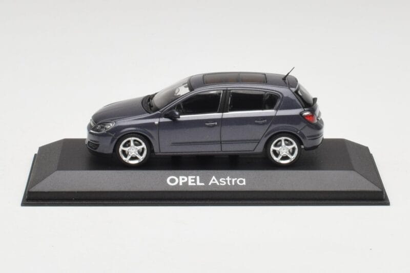 Opel Astra H Blu Scuro Minichamps 1:43 B24910027-A1 Pressofusione
