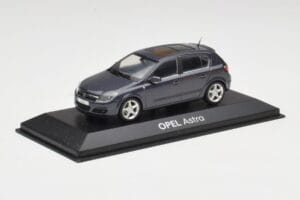 Opel Astra H Grigio Minichamps 1:43 B24910027A Pressofusione — immagine 2 di 4