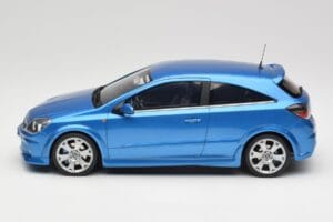 Opel Astra H OPC Arden Blue Otto 1:18 OT473 Resina — immagine 3 di 6