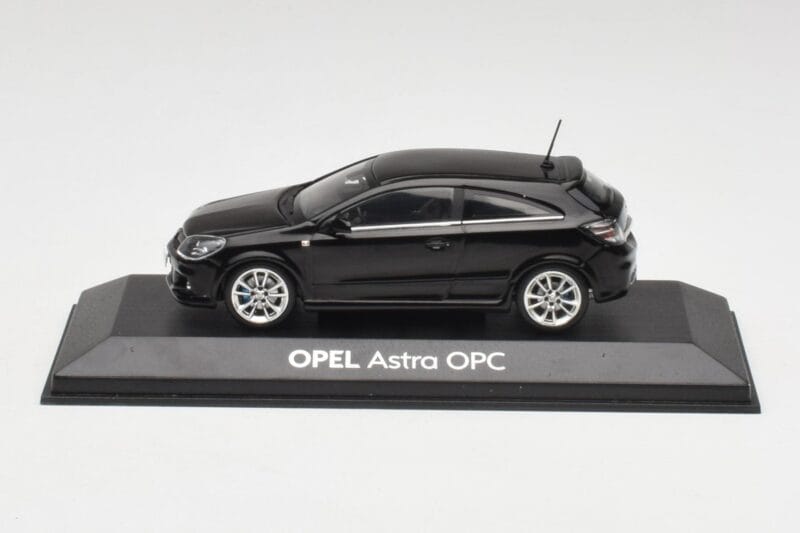 Opel Astra H OPC Nero Minichamps 1:43 90399890 Pressofusione