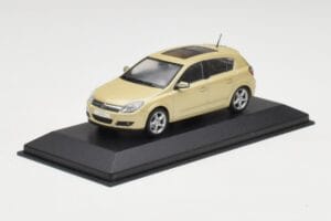 Opel Astra H Giallo Metallizzato Minichamps 1:43 403043003 Pressofusione — immagine 2 di 4