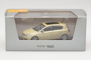 Opel Astra H Giallo Metallizzato Minichamps 1:43 403043003 Pressofusione — immagine 4 di 4
