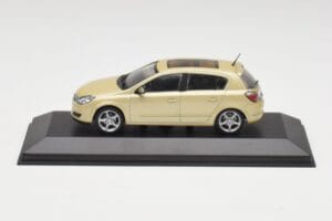 Opel Astra H Giallo Metallizzato Minichamps 1:43 403043003 Pressofusione