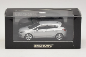 Opel Astra J Argento Minichamps 1:43 400049000 Pressofusione — immagine 4 di 4