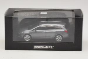 Opel Astra J Sports Tourer Minichamps 1:43 400049014 Pressofusione — immagine 4 di 4