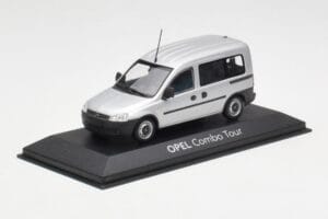 Opel Combo C Argento Minichamps 1:43 COMBO001 Pressofusione — immagine 2 di 4