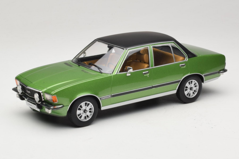 Opel Commodore B Verde MCG 1:18 MCG18565 Pressofusione