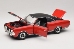 Opel Commodore GS/E Rosso Revell 1:18 8826 Pressofusione — immagine 2 di 8