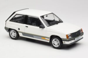 Opel Corsa A Sprint Bianco MCG 1:18 MCG18432 Pressofusione — immagine 4 di 6