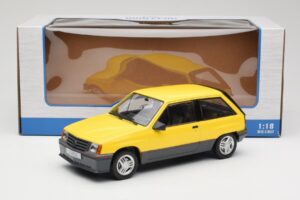Opel Corsa A SR Giallo MCG 1:18 MCG18431 Pressofusione — immagine 6 di 6