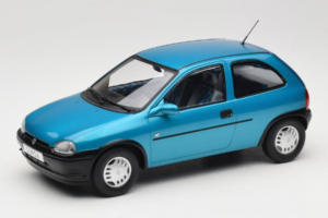 Opel Corsa B Blue Metallic MCG 1:18 MCG18514 Pressofusione