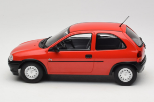 Opel Corsa B Rosso MCG 1:18 MCG18513 Pressofusione — immagine 3 di 6