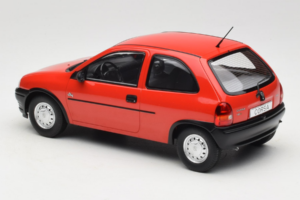 Opel Corsa B Rosso MCG 1:18 MCG18513 Pressofusione — immagine 5 di 6