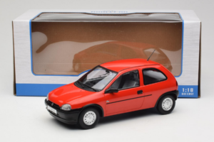 Opel Corsa B Rosso MCG 1:18 MCG18513 Pressofusione — immagine 6 di 6