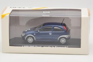 Opel Corsa C 1.5M Made in Eisenach Minichamps 1:43 OPEL003 Pressofusione — immagine 4 di 4