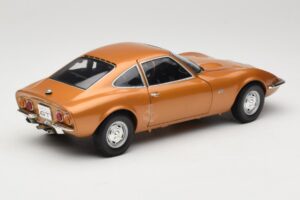 Opel GT Oro Minichamps 1:18 180049025 Pressofusione — immagine 3 di 8