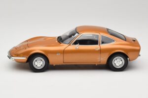 Opel GT Oro Minichamps 1:18 180049025 Pressofusione — immagine 4 di 8