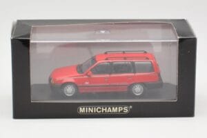 Opel Kadett E Club Station Wagon Rosso Minichamps 1:43 400045910 Pressofusione — immagine 2 di 3