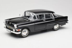 Opel Kapitan P1 Nero Revell 1:18 08822 Pressofusione