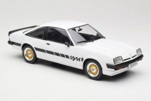 Opel Manta B Sport Bianco MCG 1:18 MCG18237 Pressofusione — immagine 4 di 6