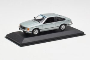 Opel Monza A Argento Minichamps 1:43 400045122 Pressofusione — immagine 2 di 4