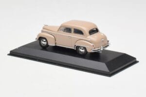 Opel Olympia A Beige Minichamps 1:43 430040404 Pressofusione — immagine 3 di 4