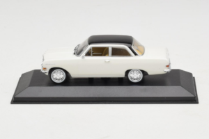 Opel Rekord A Bianco Tetto Nero Minichamps 1:43 430041002 Pressofusione