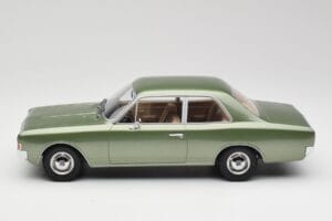Opel Rekord C Green Metallic Minichamps 1:18 107047000 Resina — immagine 3 di 6