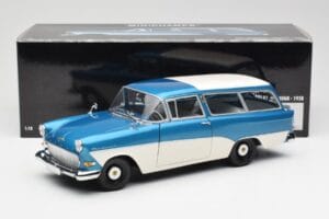 Opel Rekord P1 Caravan Blu Metallizzato Minichamps 1:18 180043210 Pressofusione — immagine 8 di 8