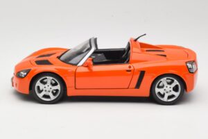 Opel Speedster Arancione Maisto 1:18 31615 Pressofusione — immagine 4 di 8
