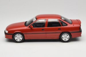 Opel Vectra A 2000 16V Rosso Scuro MCG 1:18 MCG18461 Pressofusione — immagine 3 di 6