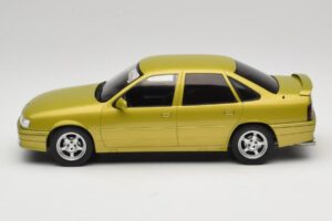 Opel Vectra A 2000 16V Giallo MCG 1:18 MCG18463 Pressofusione — immagine 3 di 6