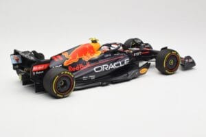 Oracle Red Bull Racing RB18 #11 S. Perez Miami GP 2022 Minichamps 1:18 110220511 Pressofusione — immagine 2 di 6